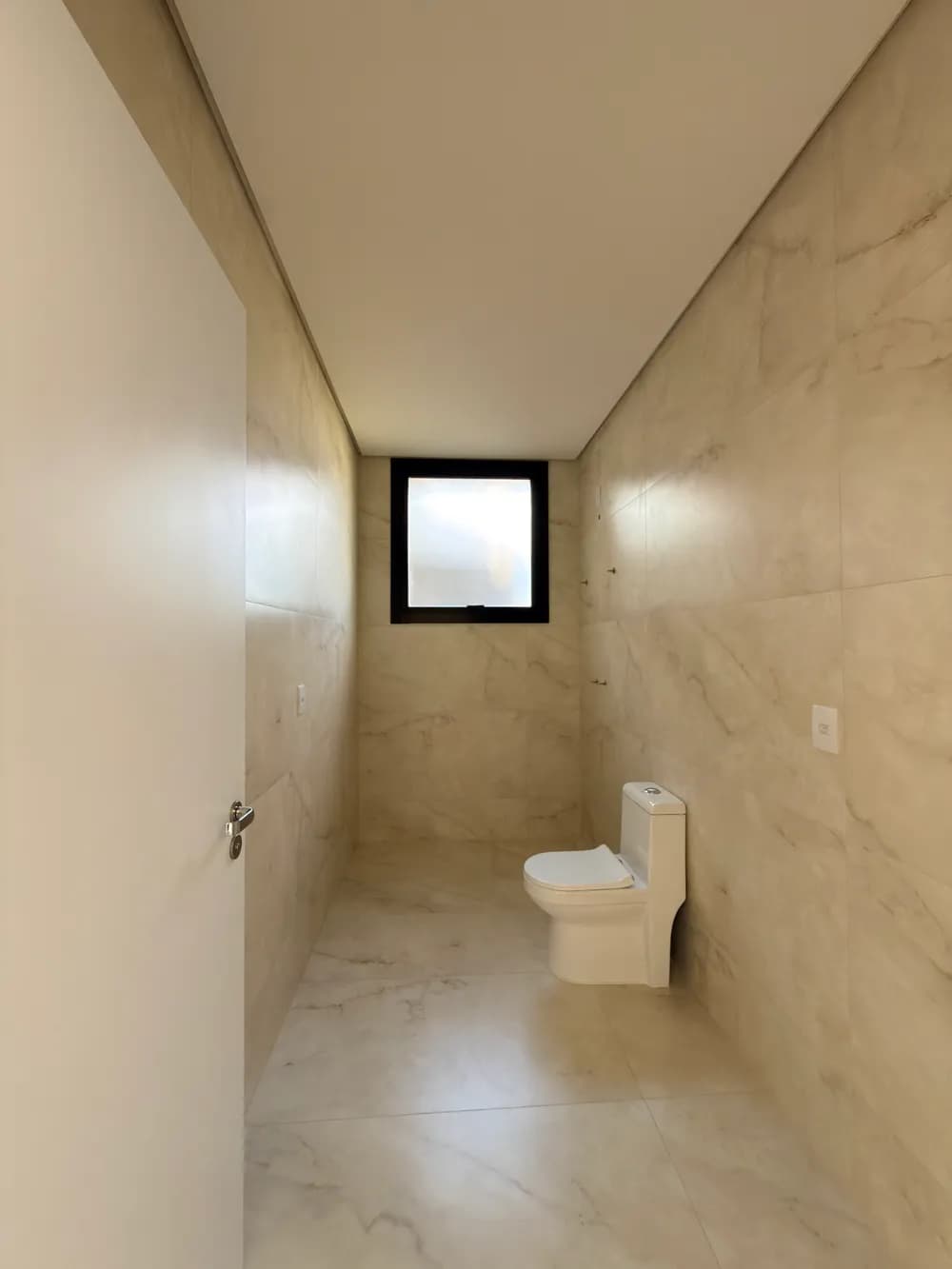 Casa à venda com 204 m², 3 quartos sendo 1 suíte, no Residencial da Montanha em Dois Irmãos